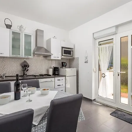 Appartement Rosovic J&c Mošćenička Draga